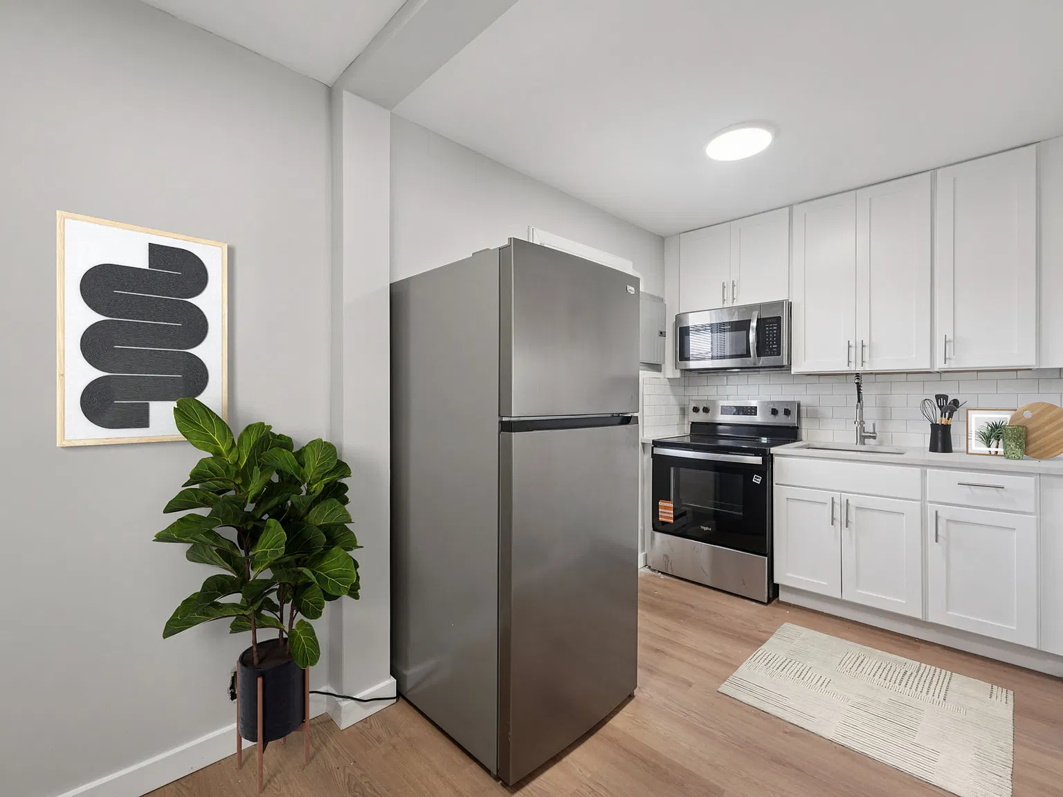 MDR Apartments — Photo 3