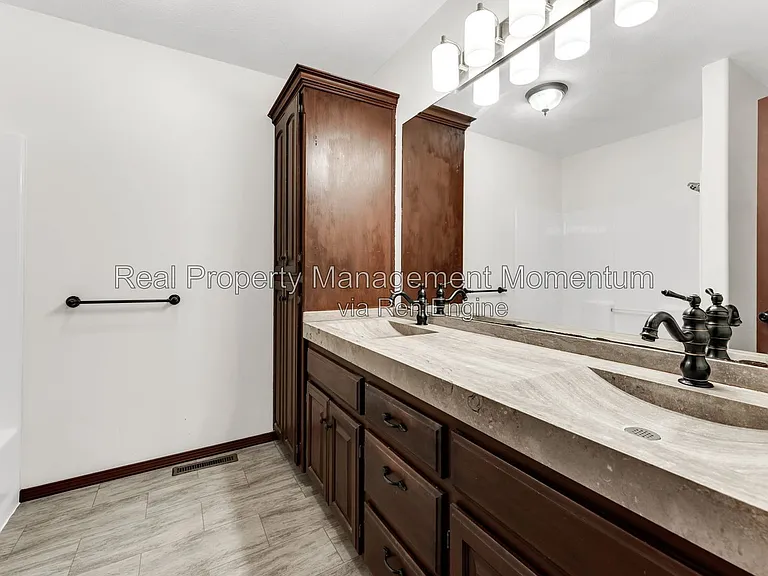 813 Daniel Ln — Photo 19