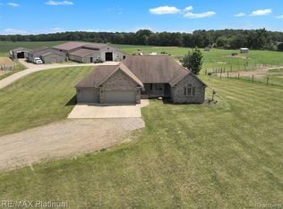 14105 Byron Rd, Byron, MI 48418