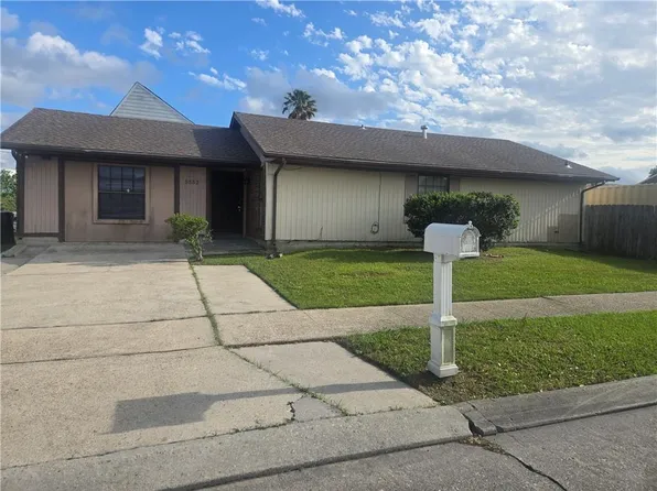 5552 Grand Bayou Dr, New Orleans, LA 70129