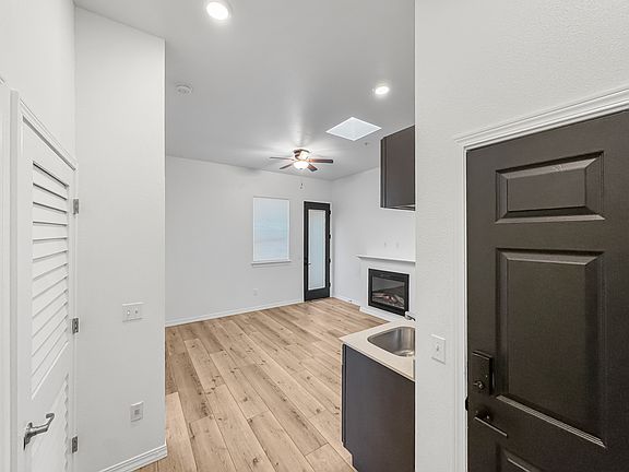 2nd image of 560 N 1st Ave #2