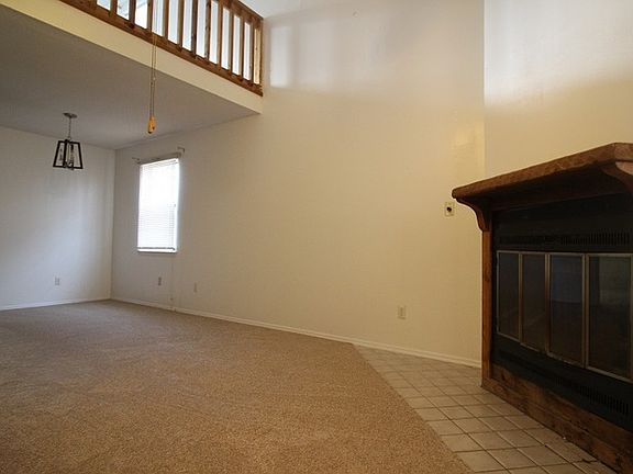 3rd image of 3614 Glendon Dr #B
