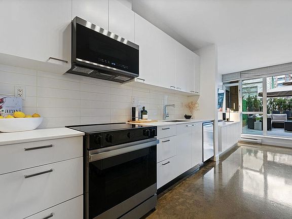 4th image of 221 Union St #213