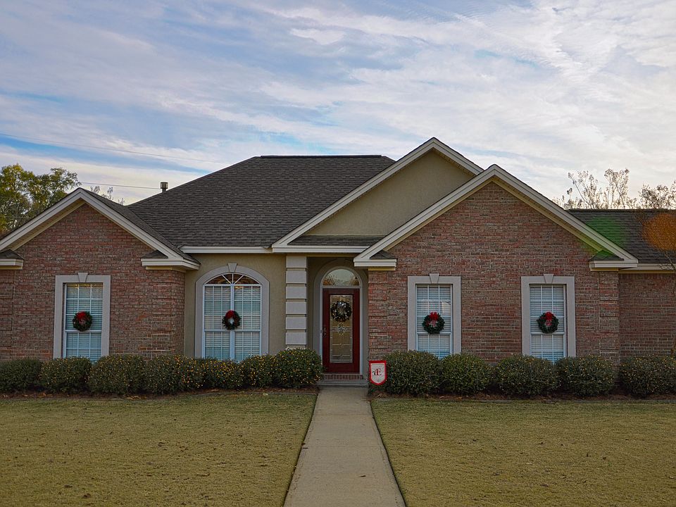 320 Poplar St.