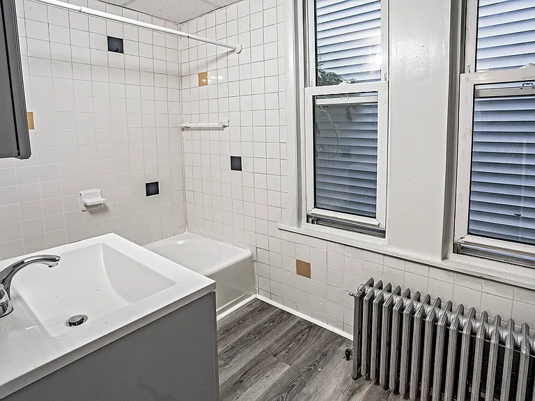 1412 Spruce St — Photo 5
