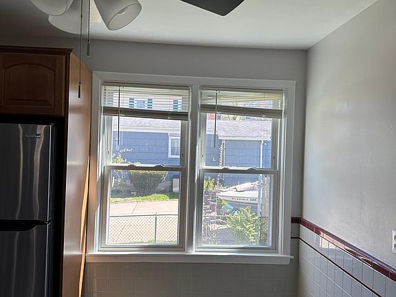 4th image of 38 Beaufort St #1