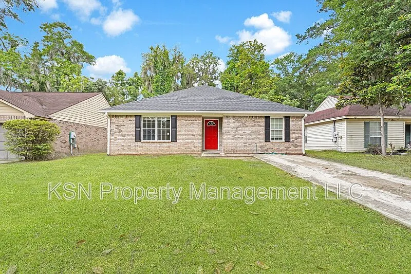 3 bed, 2.0 bath, 1588 sqft, $2,190 — Photo 2