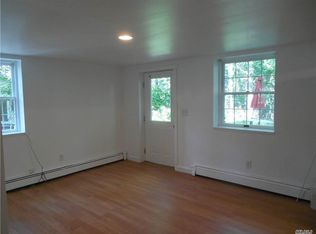 38 Wards Path, Hampton Bays, NY 11946