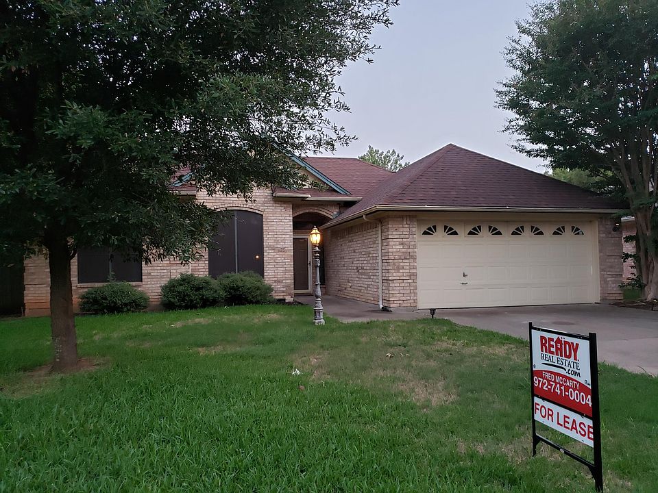 1st image of 1525 Clover Ln