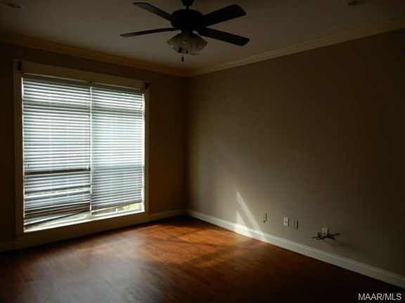 3rd image of 501 Cedar Dr