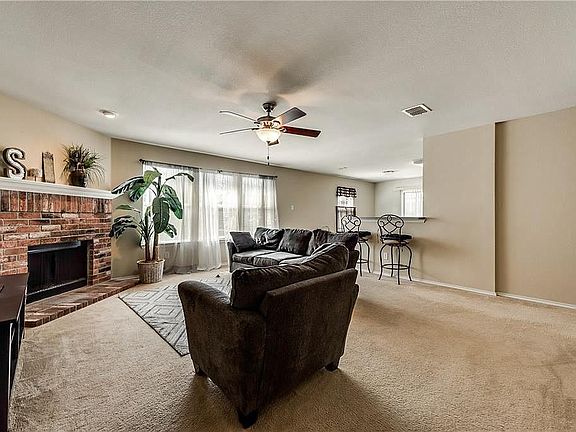 3rd image of 2110 Sherbrooke Ct
