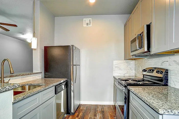 2 bed, 1.0 bath, 800 sqft, $925 — Photo 4