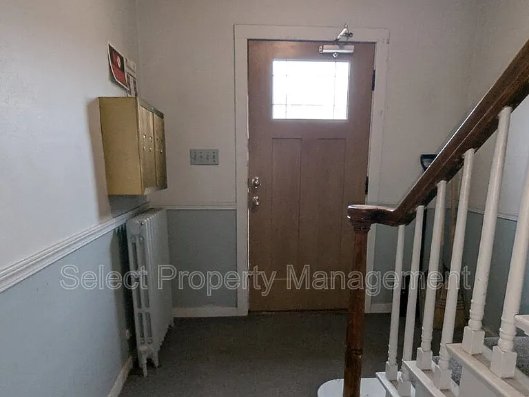 1033 Edgewater Ave #2 — Photo 2
