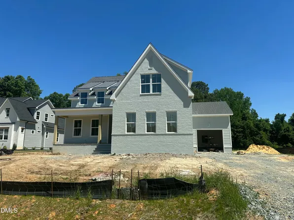 220 Meadow Walk Dr, Fuquay Varina, NC 27526
