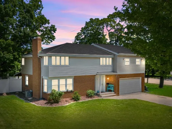 730 E Byrd St, Appleton, WI 54911