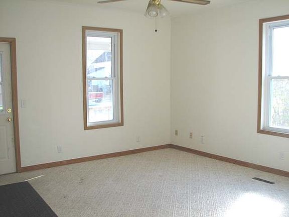 3rd image of 615 N Pelham St #N