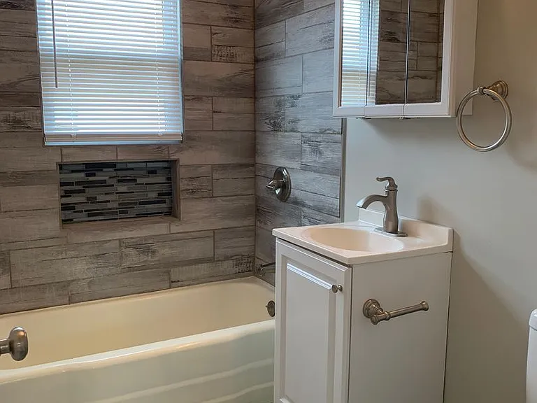2715 W 42nd Ave — Photo 13