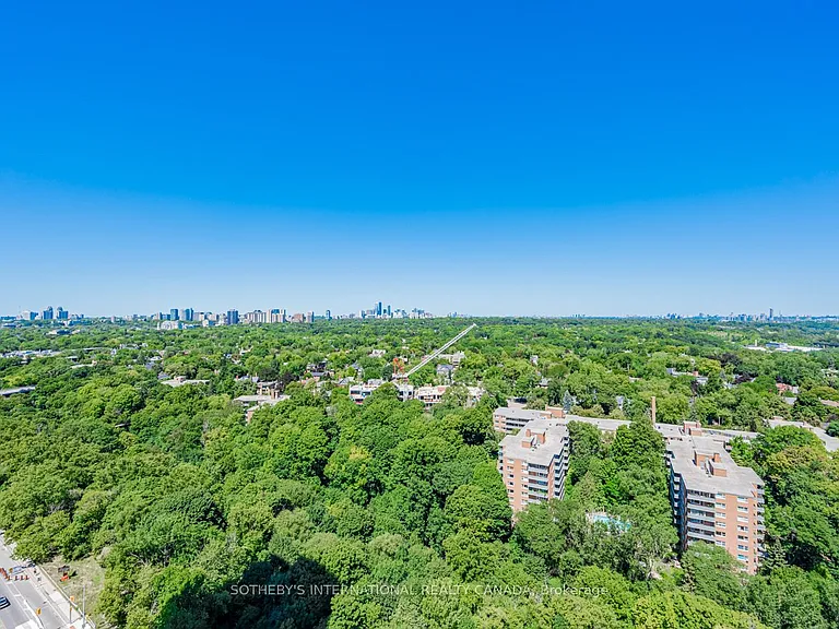 585 Bloor St E #2124 — Photo 26