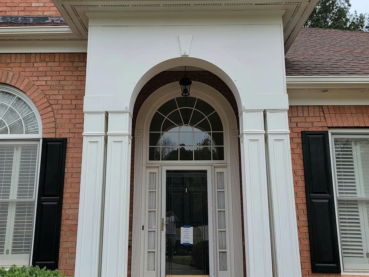 5 bed, 2.5 bath, 3117 sqft, $2,995 — Photo 2