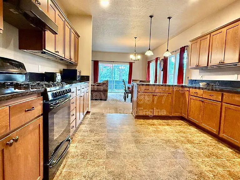 406 Lundblad Pl — Photo 9