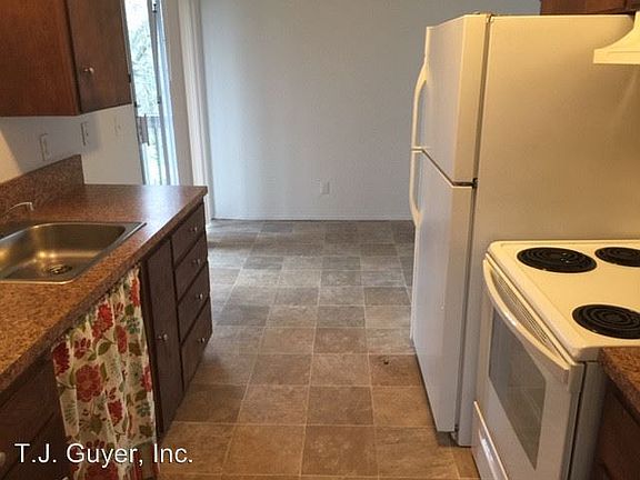 5th image of 1101 Woodland Ave APT 3