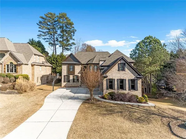 585 Settles Brook Ct, Suwanee, GA 30024