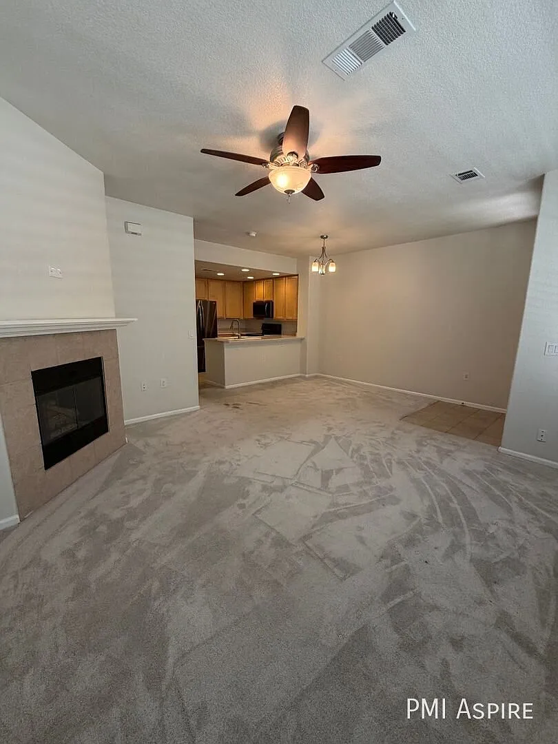 3 bed, 2.0 bath, 1455 sqft, $2,300 — Photo 1