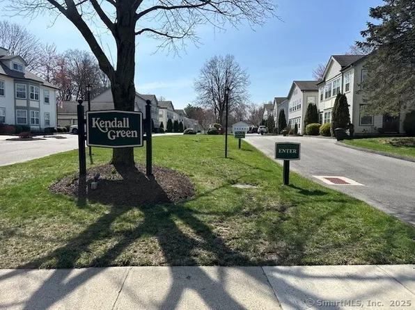 42 Kendall Green Drive #42, Milford, CT 06461