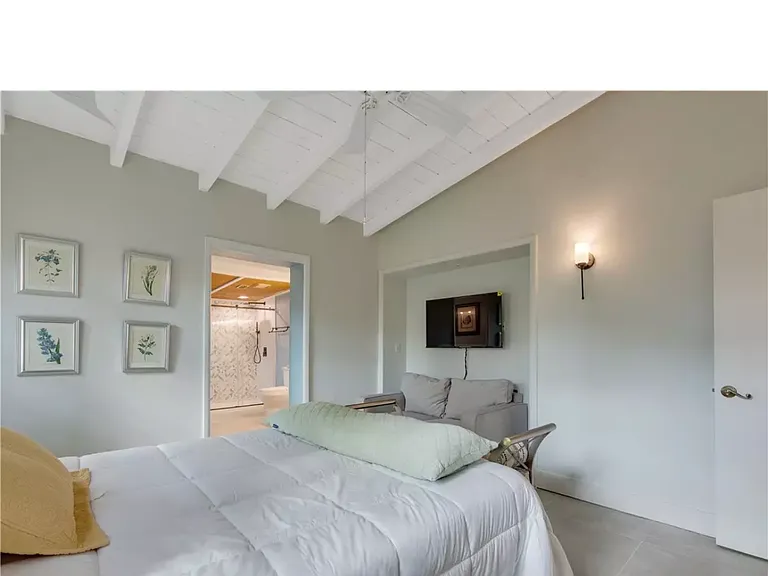 618 Holly Rd — Photo 12