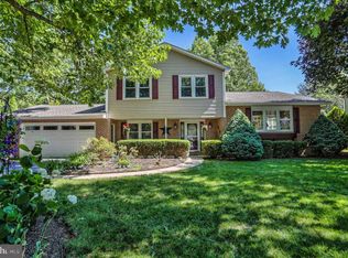 1114 Fleetwood Dr, Carlisle, PA 17013