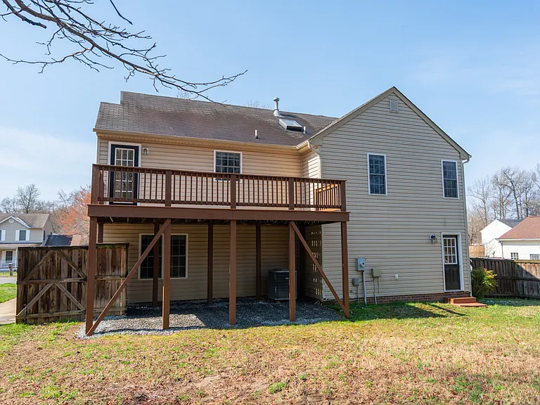 441 Battersea Ln — Photo 33