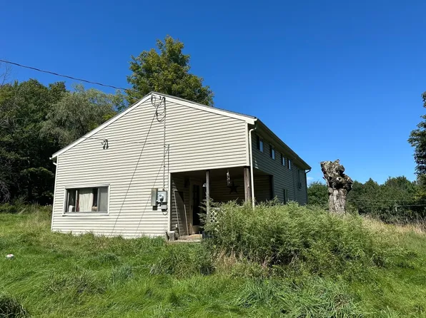 160 Oconnell Rd, Vestal, NY 13850