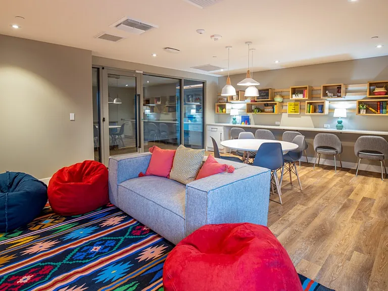 At Parc Mosaic, kids feel right at home too. Our kid
s club includes desk space for homework, activity space for crafts and lounge furniture right in the heart of our community.