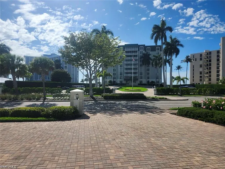 3000 Gulf Shore Blvd N #113 — Photo 28