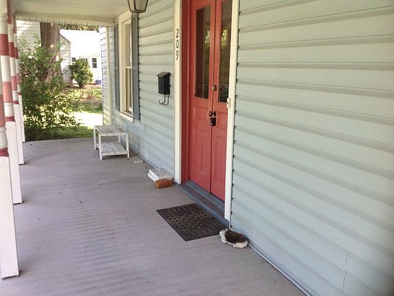 2nd image of 209 Carrington St