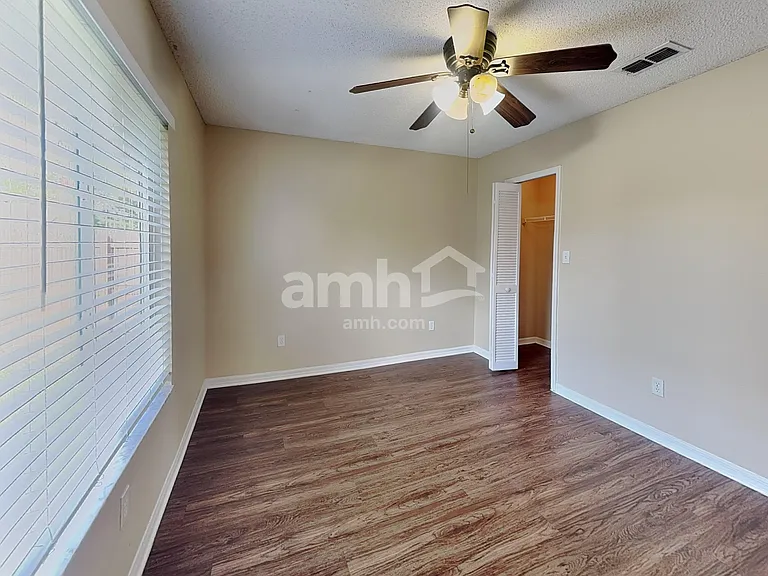 1014 Gore Dr — Photo 14