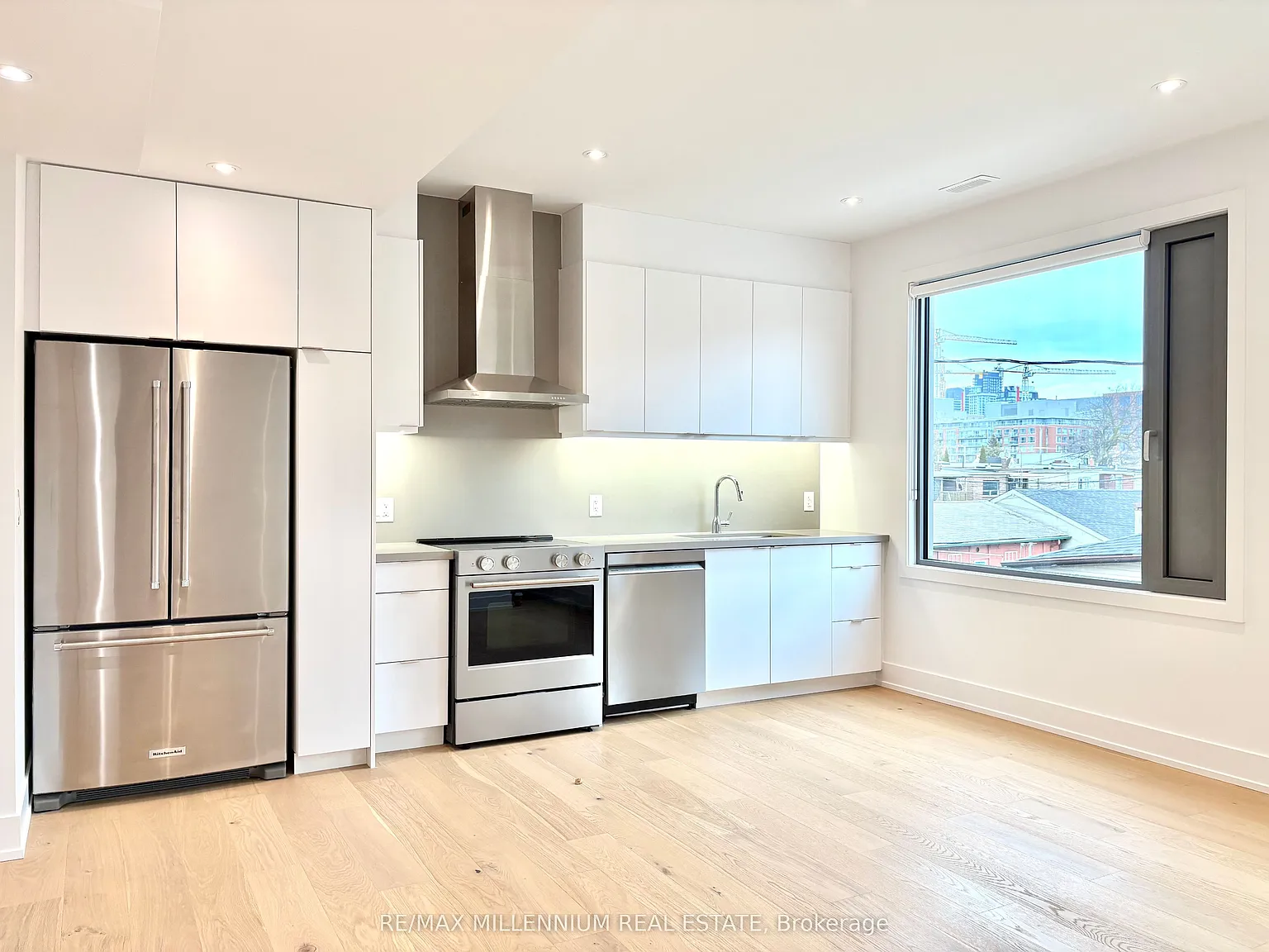 2 bed, $4,300 — Photo 2