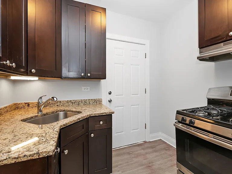 2453-2455 W Marquette Rd #6705-6711 — Photo 6