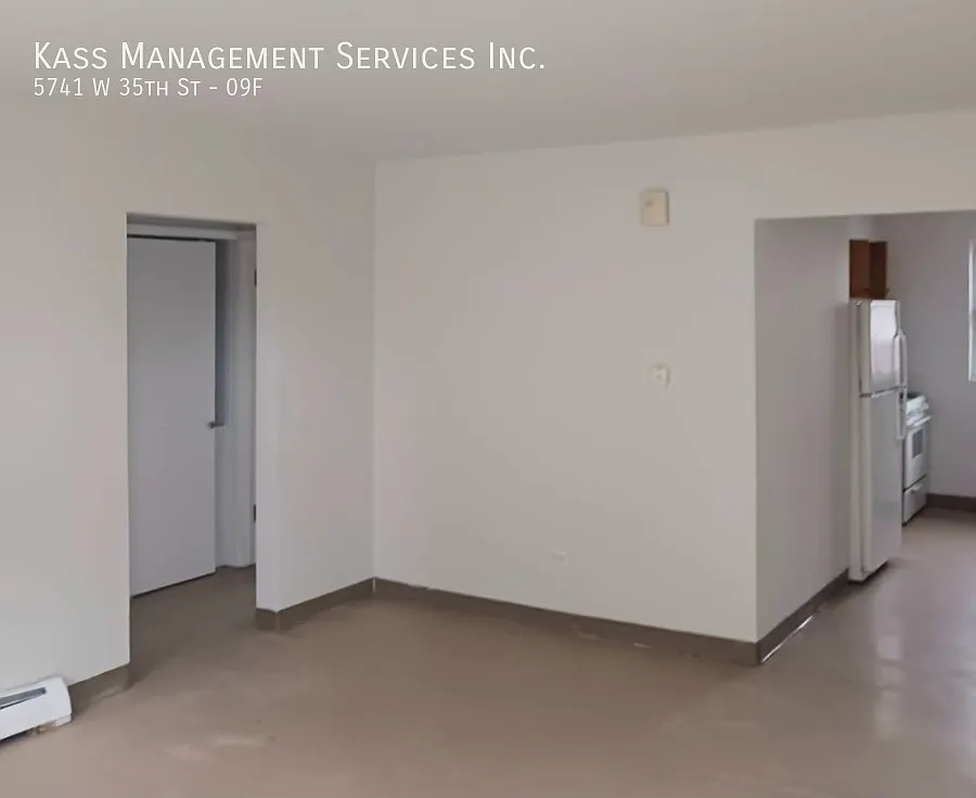 Cicero 1 bedroom with Heat included and Updated Kitchen! — Photo 2