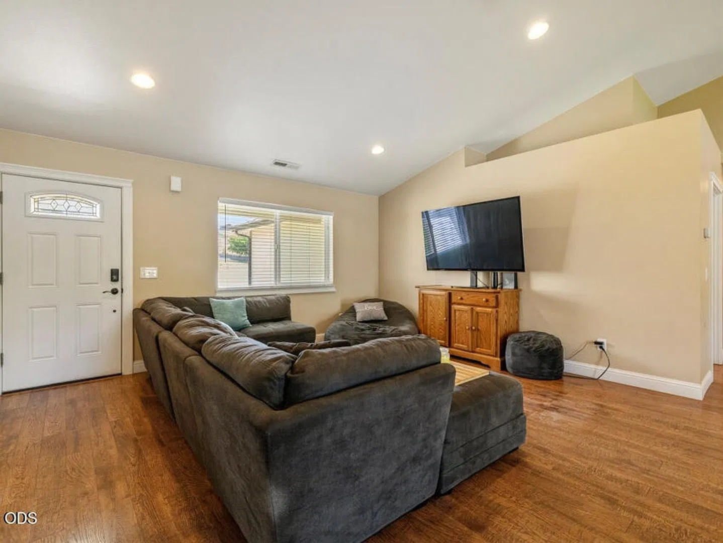 2852 Glacier Dr — Photo 3