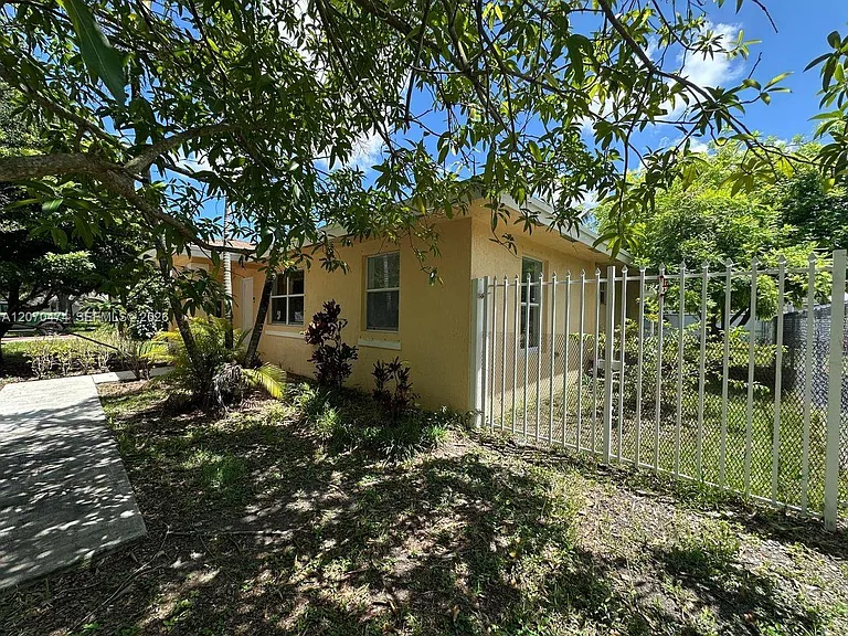 14152 SW 291st Ter — Photo 3