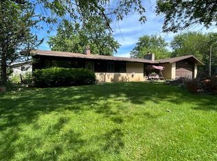 12109 White Oak Dr, Crown Point, IN 46307