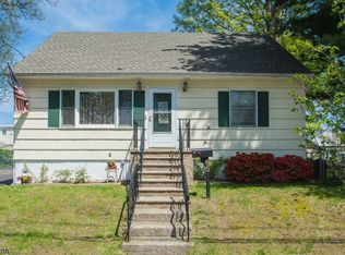 67 9th Ave, Hawthorne, NJ 07506