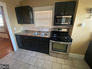 223 12th St NW, Cedar Rapids, IA 52405 | Zillow