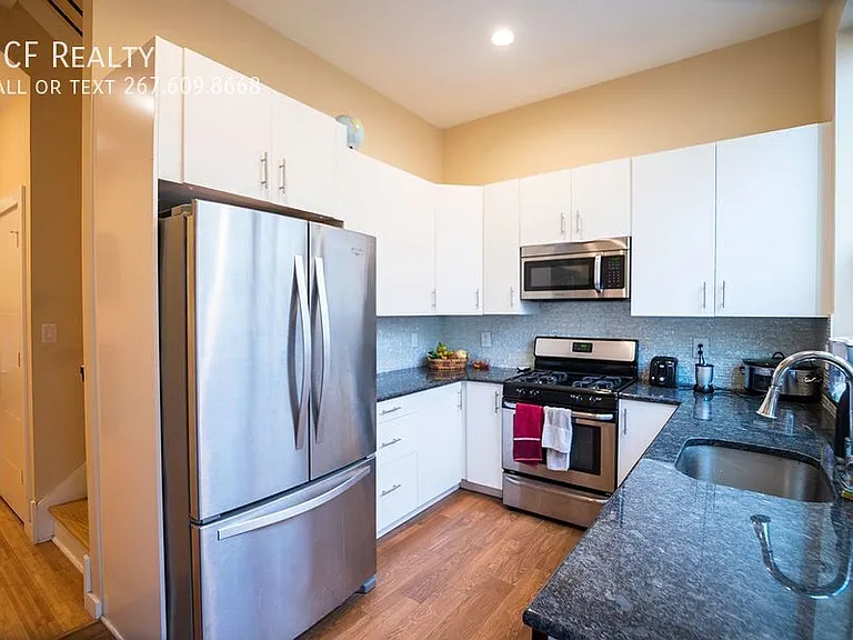 2209 League St — Photo 4