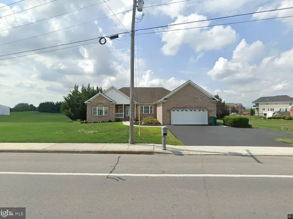 26 Williamson Ave, Greencastle, PA 17225