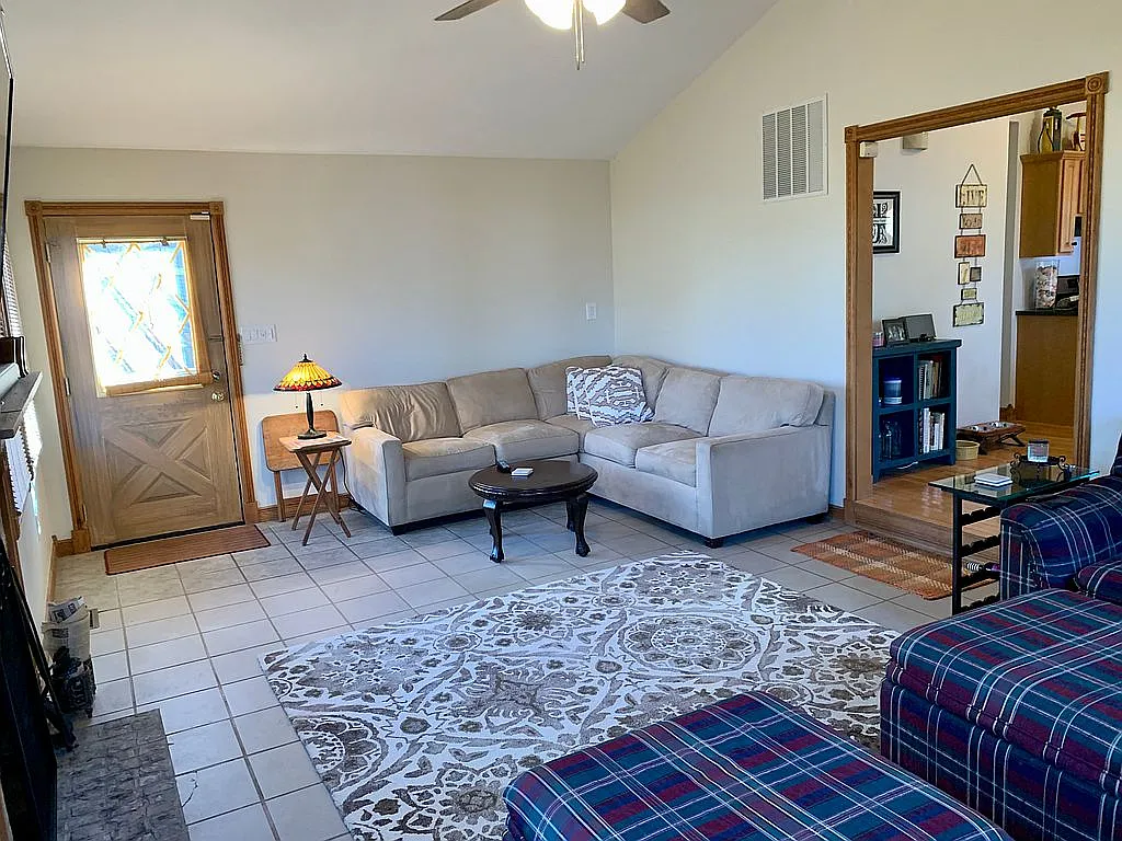 104 Aster Dr photo 1