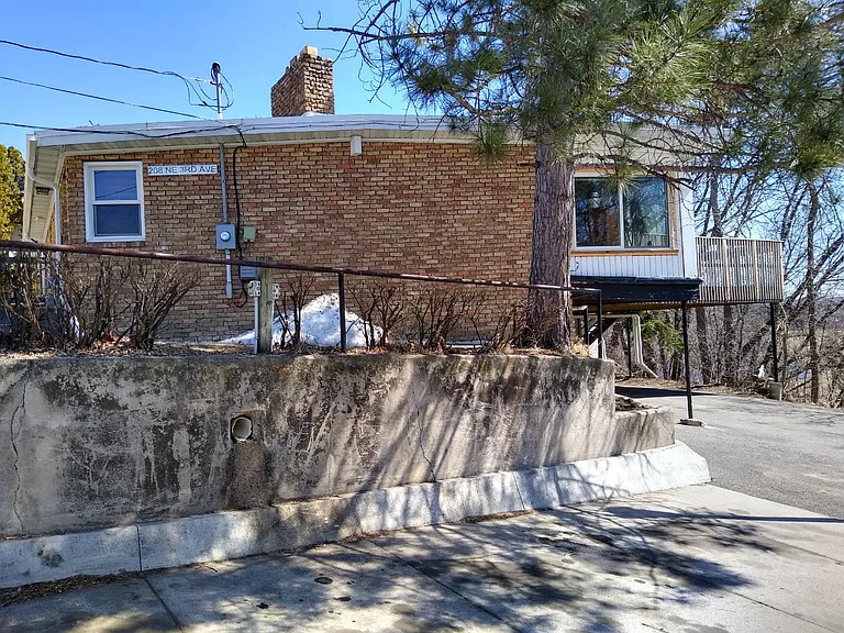 Alpine Apartments — Photo 13