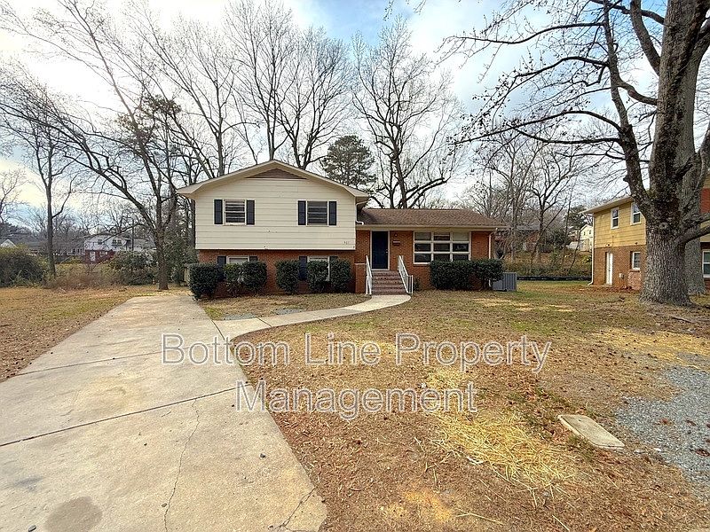 1st image of 907 Bannister Pl