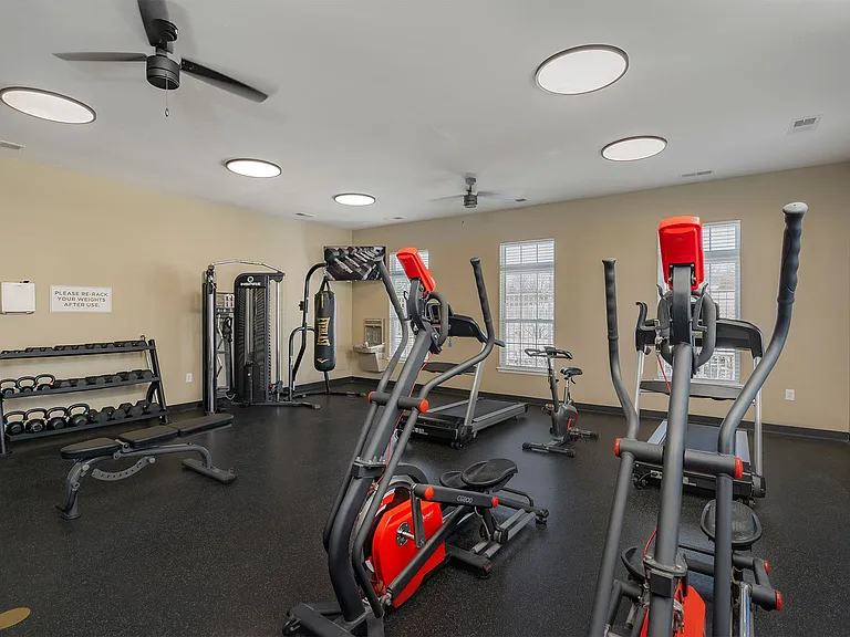 Brookstone Crossing Apartments — Photo 16